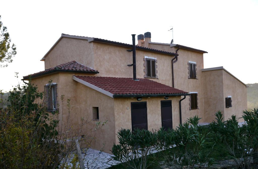 Agriturismo Le Stiacce ซาตูร์เนีย ภายนอก รูปภาพ